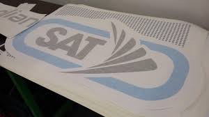 Adhésif Polymère teinté masse découpé avec film de transfert