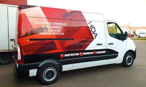 Impression adhésif coulé